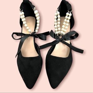 Black Pearl High Heels Closed Toe Pump